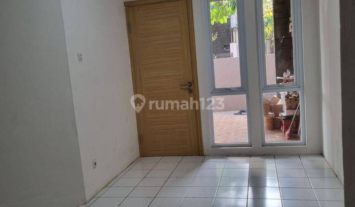 Dijual Rumah 2 Lantai Bagus di Sadang Hegar, Bandung 1