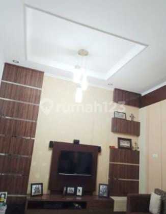 For Sale: Spacious House in Taman Kopo Indah, Bandung 2