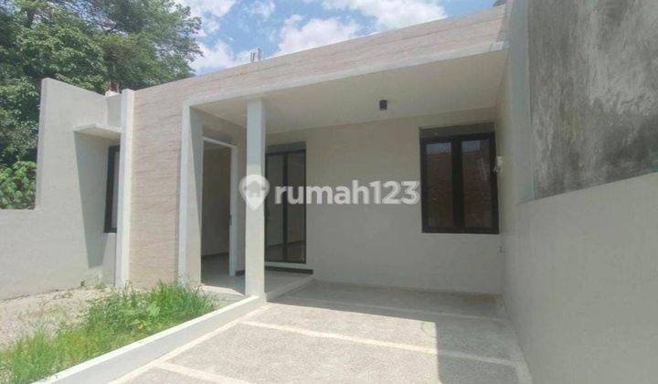 Dijual Rumah Minimalis di Taman Holis Indah, Bandung 2