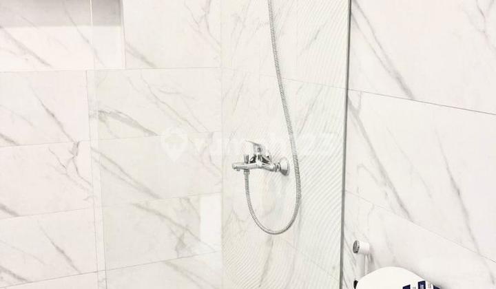 For Sale 3-Story House in Taman Kopo Indah, Bandung 2