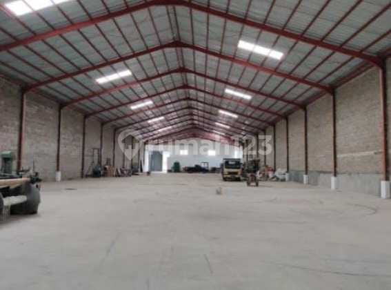 For Sale and Rent Spacious Warehouse in Nanjung, Bandung