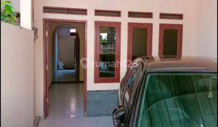 Dijual Rumah 2 Lantai di Daerah Sayap Taman Kopo Indah, Bandung 1