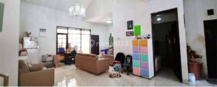 Dijual Rumah 2 Lantai di Taman Kopo Indah, Bandung 1