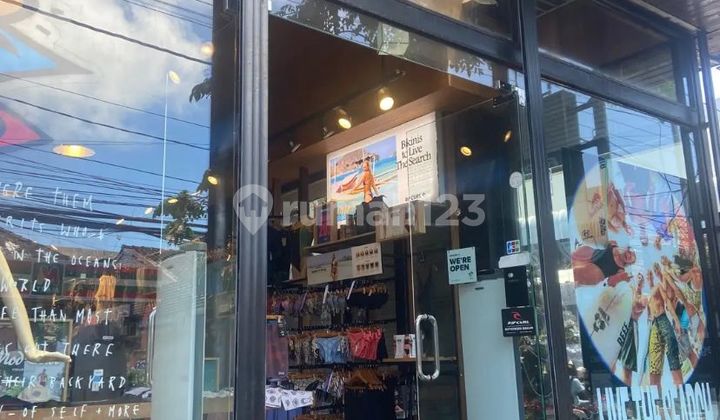 First Floor Store, Strategic Location in Seminyak Tourist Area