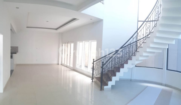 Rumah 2 Lantai Shm Imb Lengkap Di Renon Cn/alo 2