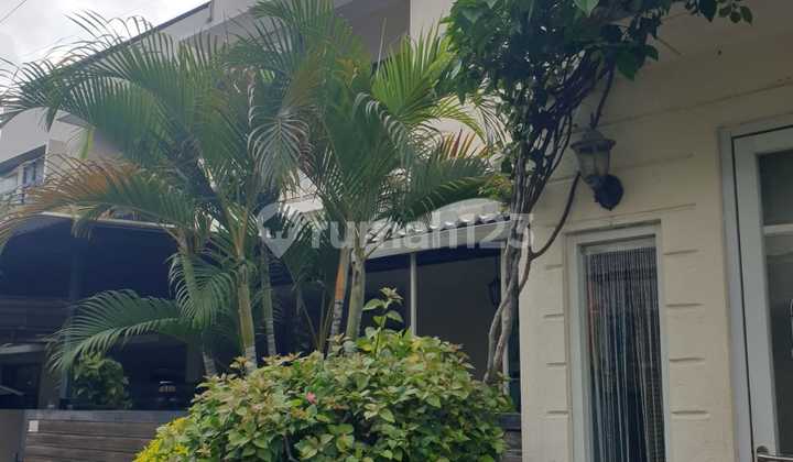 2-Storey House with SHM (Certificate of Ownership), One Gate in Jimbaran, Bali