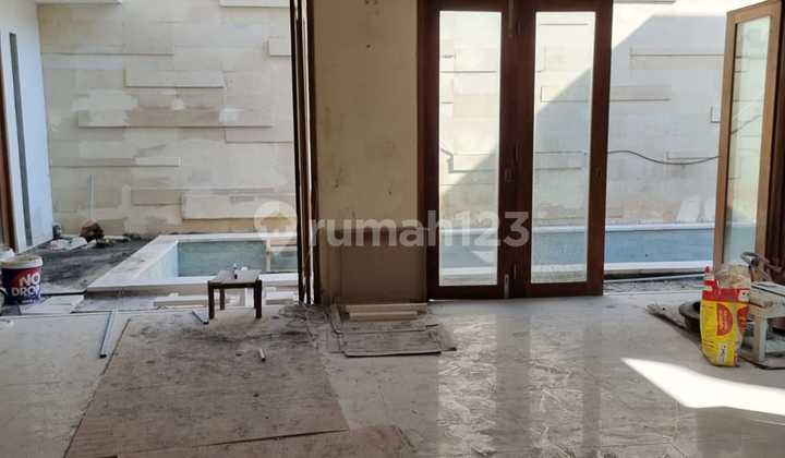 Disewakan Rumah 2.5 Lantai Dekat Mall Bali Galeria Db