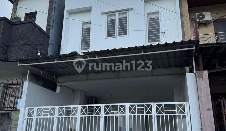 Rumah 3 Lantai SHM di Jl Dewi Sri Kuta Cn