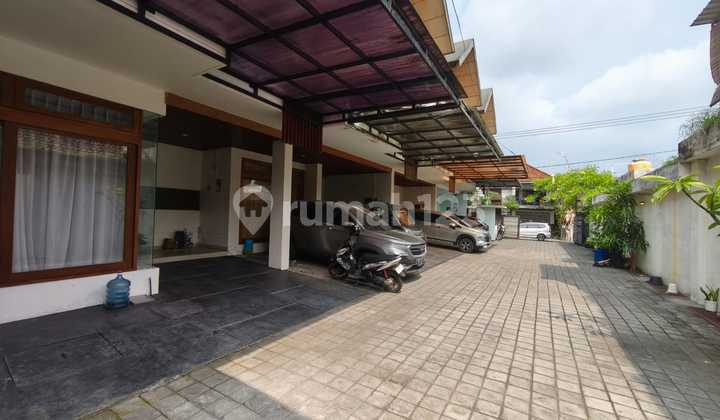 Fully Furnished 4-Bedroom House with Complete SHM IMB in Denpasar Cn Fully Furnished 4-Bedroom House with Complete SHM IMB in Denpasar Cn