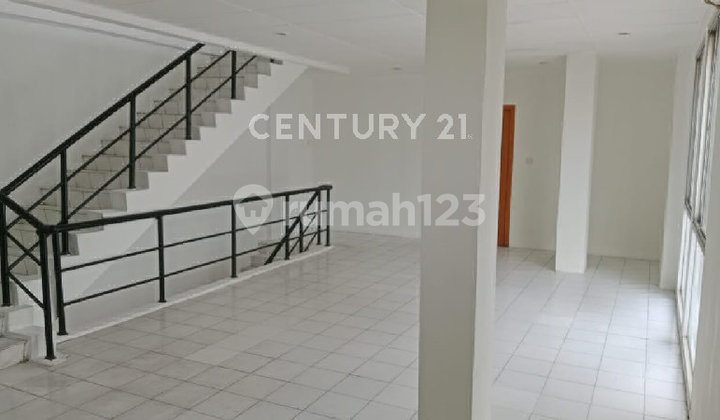 Shop House in Cempaka Mas Suitable for Culinary and Office 2