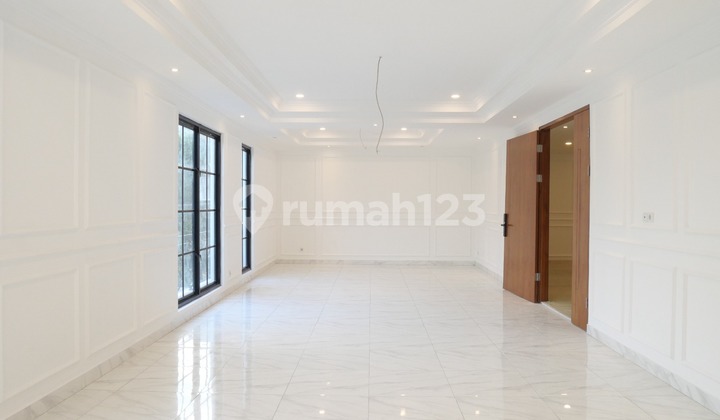 Newly Renovated Luxury House Suitable for Business in Cipinang 2