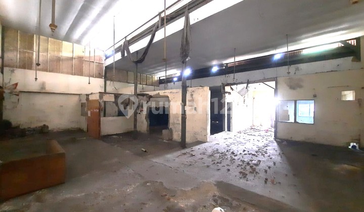 Shop House 10x27m Strategic Location on Otista Raya East Jakarta Shop House 10x27m Strategic Location on Otista Raya East Jakarta