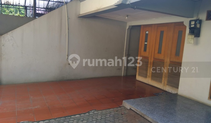 Charming House in Cipinang Muara Complex, East Jakarta 2
