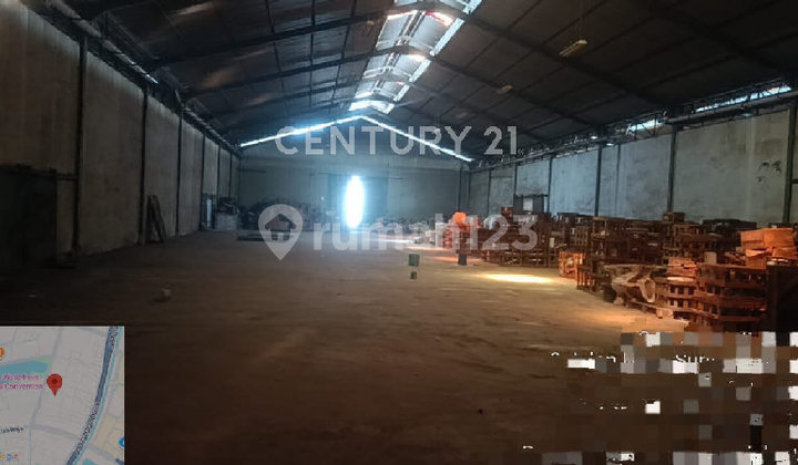 For Rent: 3 Adjacent Warehouses in Disunter Location