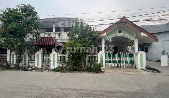 2-Story House with 6 Bedrooms in Walikota Sukapura Complex, North Jakarta 2