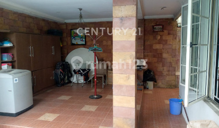 Tropical Concept House in Mediterania Golf Hill Sentul City 2