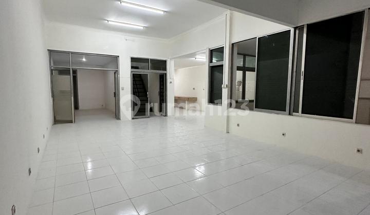 For Rent Strategic Shop House in Kebayoran Baru, South Jakarta For Rent Strategic Shop House in Kebayoran Baru, South Jakarta