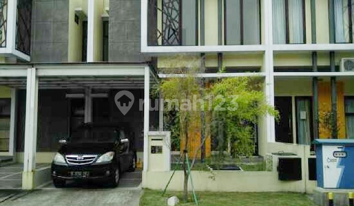 Comfortable House Ready to Be Filled with Goods, Arana Harapan Indah Cluster, Bekasi.