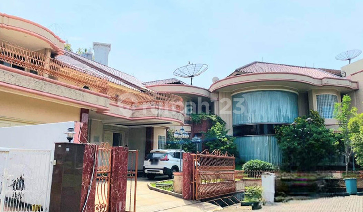 Bukit Gading Villa House. Beautiful Tampak Siring, Kelapa Gading Bukit Gading Villa House. Beautiful Tampak Siring, Kelapa Gading