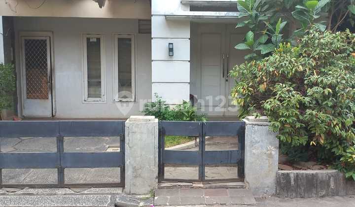 Dijual Cepat Rumah Hitung Tanah (Harga di Bawah Njop) Dijual Cepat Rumah Hitung Tanah (Harga di Bawah Njop)