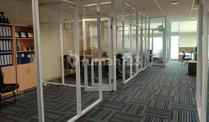 Office Space 18 Offices Park