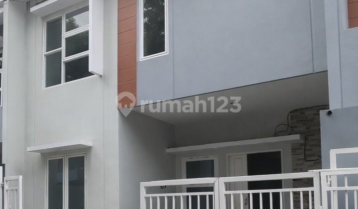 Rumah Baru di Lingkungan Strategis