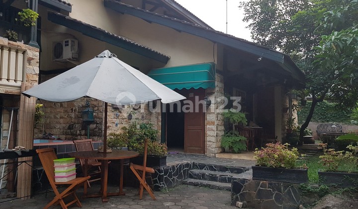 Rumah 2 lantai berlokasi di daerah Ciganjur 