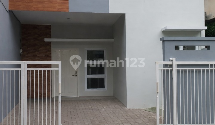 Rumah Baru di Lingkungan Strategis