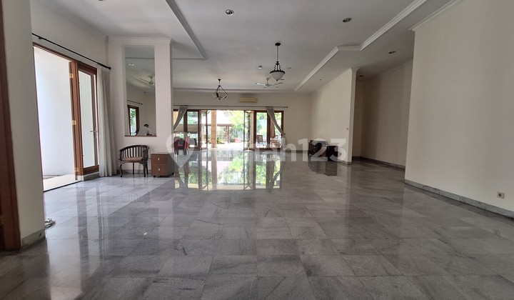 Rumah Asri Siap Huni di Jalan Jeruk Purut Rumah Asri Siap Huni di Jalan Jeruk Purut