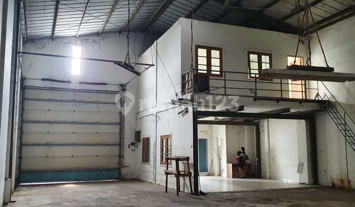 Hot. Nice Warehouse, Taman Tekno, BSD. 2