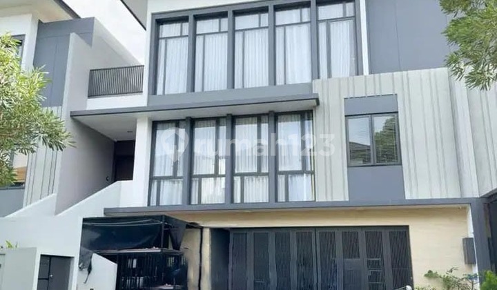 Jarang ada. Rumah mewah Navapark Lakewood BSD