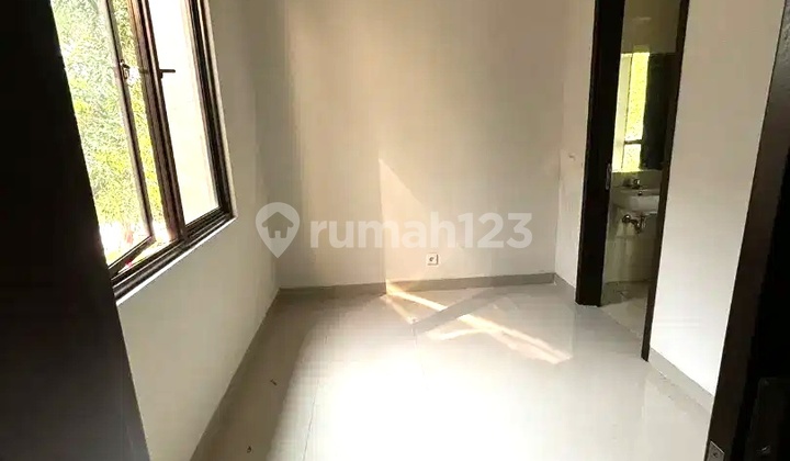 Termurah. Rumah hook Vanya Park Askara, BSD