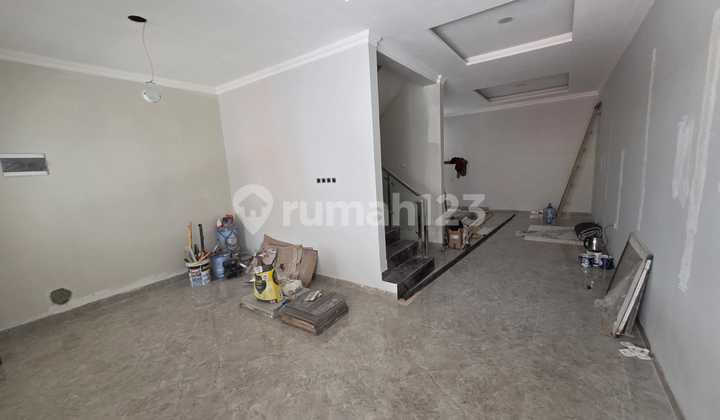 Dijual Rumah Brand New 4 Lantai di Citra Garden 3 Cengkareng - Jakarta Barat Luas Tanah 90 M² SHM 2