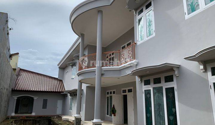 Rumah 2 Lantai Sudah Renovasi SHM 1