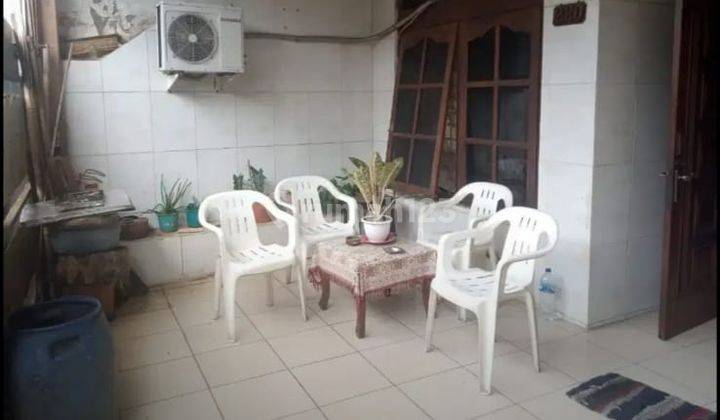 Dijual rumah 2 lantai cikoko jakarta selatan  1