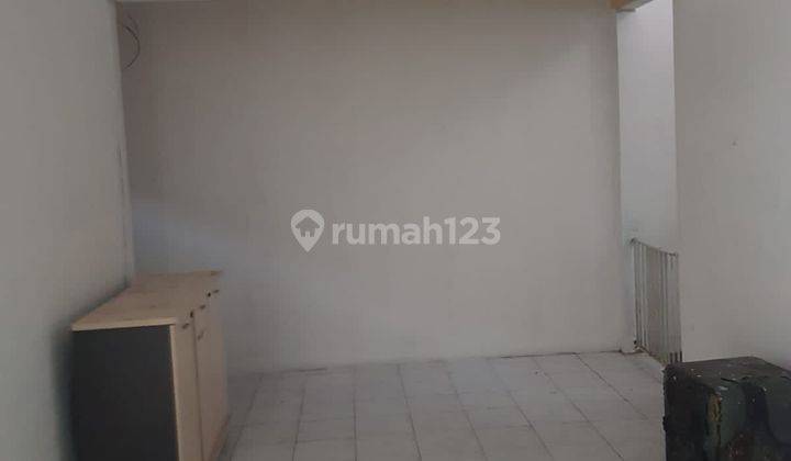 Rumah 1 1/5 lantai di Tebet  2