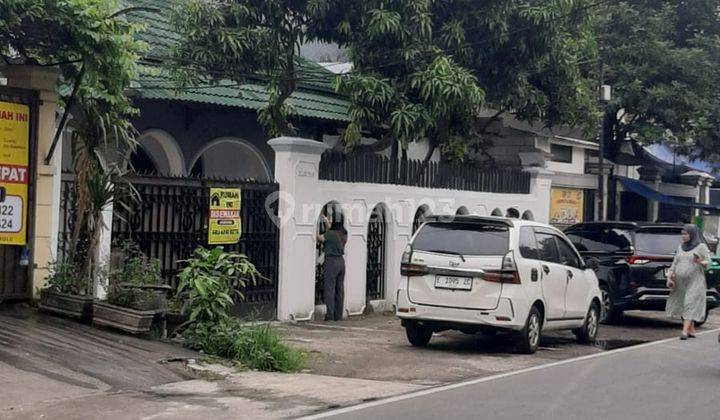 Rumah Disewakan Cocok Untuk Kantor Dan Rumah Tinggal 1