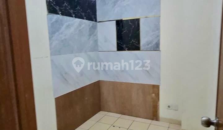 For Rent 3.5-Story Shop House on Main Road, Alam Sutera, Tangerang 2