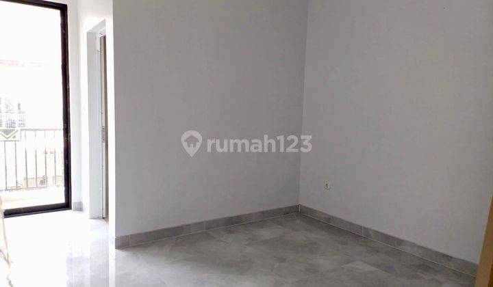 Rumah 2 Lantai Modern Minimalis Kav Dki, Meruya, Jakarta Barat 2