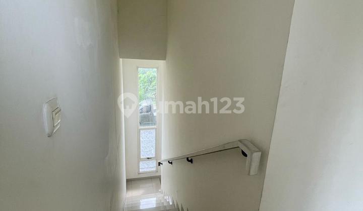 2-Story Spacious House Suvarna Sutera Elysia Cikupa Tangerang 2