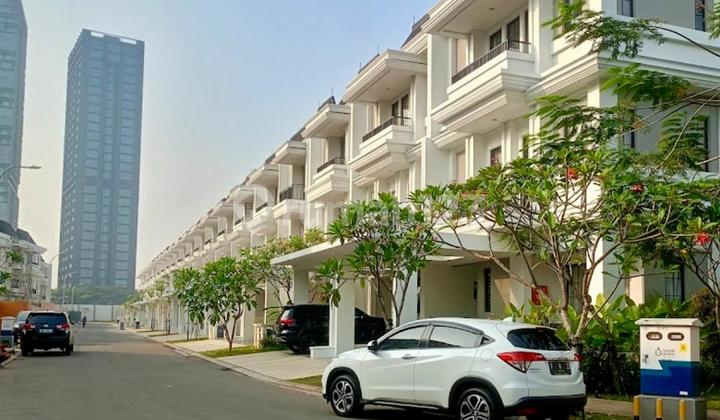 Rumah Mewah 3 Lantai Bagus Siap Huni Alam Sutera Winona Tangerang 2