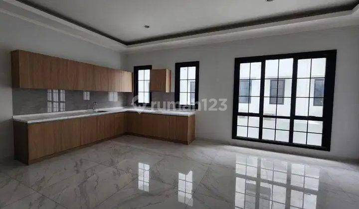 Dijual Cepat Rumah 3 Lantai Bagus Sutera Winona Alam Sutera 2