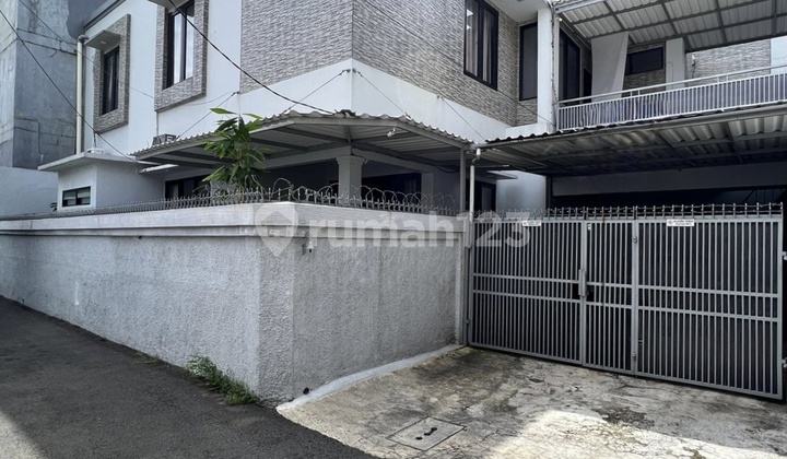 Rumah Mewah Murah 5.6m Di Tebet Lt 197 Lb280 Garasicarport 3mobil