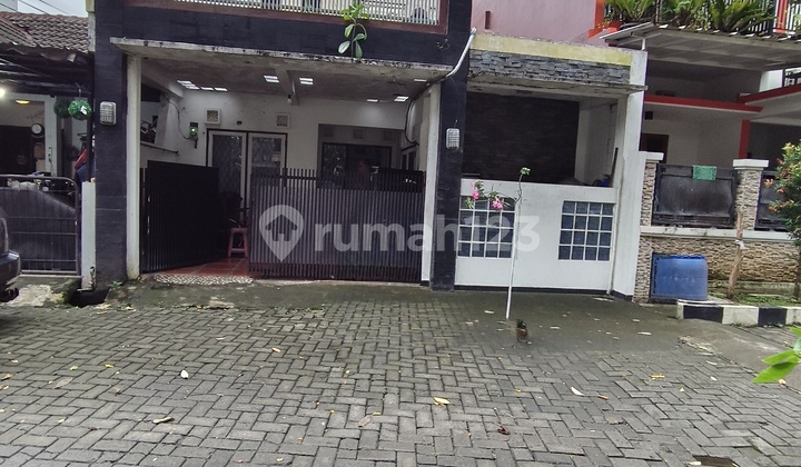 Rumah Depan Taman Murah One Gate System Dekat LRT dan Akses Tol Bekasi Barat 2