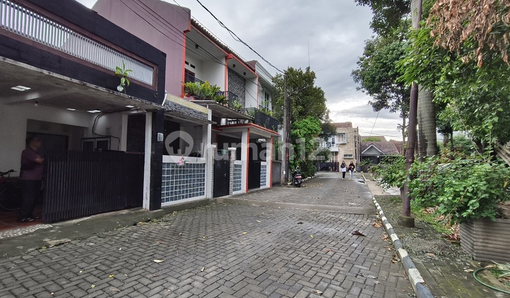 Rumah Depan Taman Murah One Gate System Dekat LRT dan Akses Tol Bekasi Barat