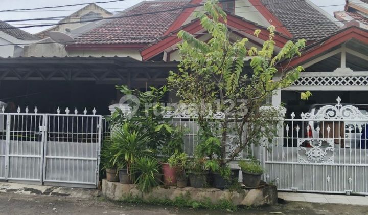 Rumah Luas Tanah 205 Nyaman Asri Bebas Banjir di Taman Galaxy
