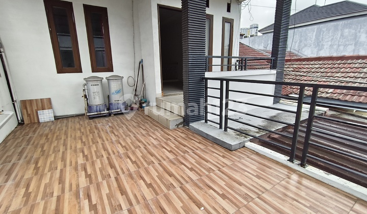 Rumah Siap Huni 2 Lantai One Gate System Dekat LRT Revo Bebas Banjir 2