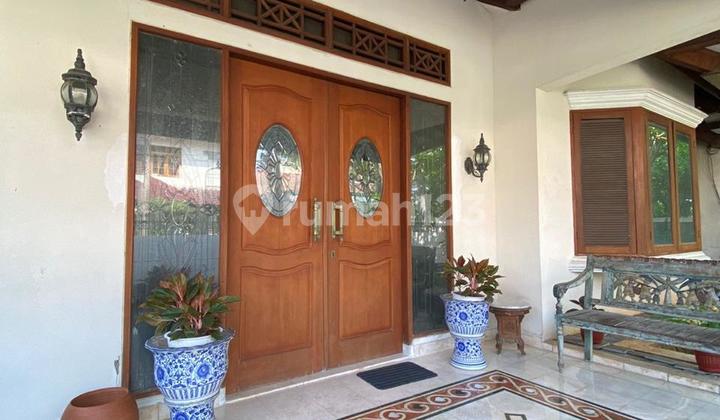 Comfortable Luxurious 2-Story House with 300m² Land and 250m² Building in Pondok Kelapa, East Jakarta 2