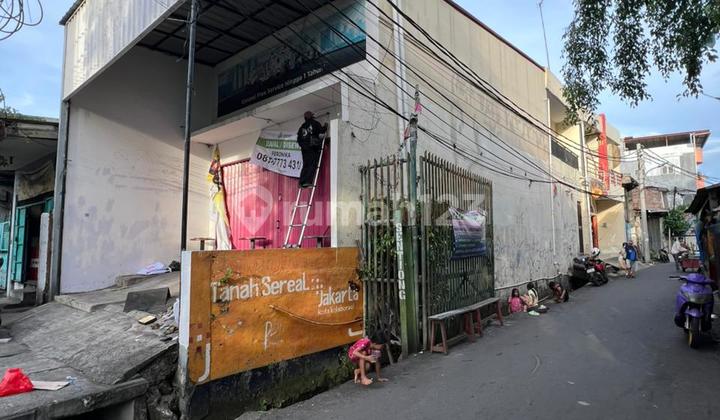 For Rent: Shophouse Suitable for Business in Jembatan Lima Raya, West Jakarta 2