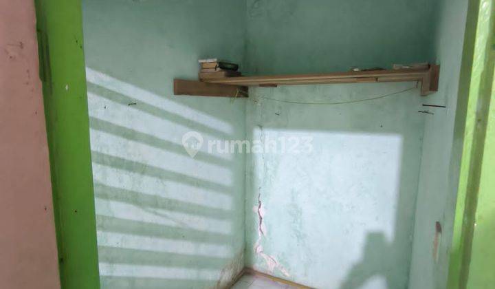 Rumah Butuh Minim Renovasi SHM di GKB Gresik, Sangat Dekat Gress Mall 2